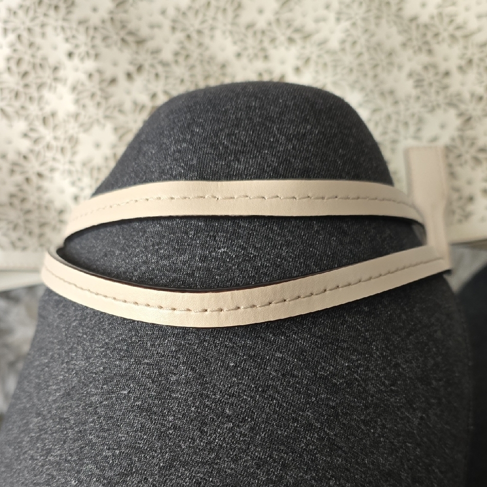 Kate Spade Chic Cream Cut-Out Tote Bag - Picture 5 of 11